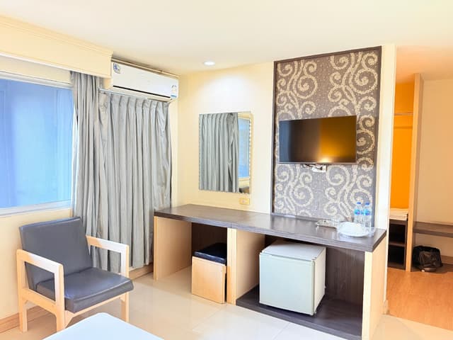 Queen Room