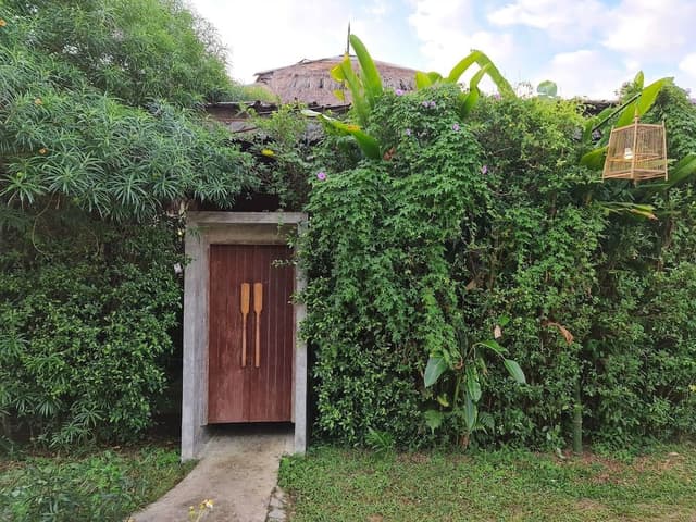 Lake Front Pool Access Villa