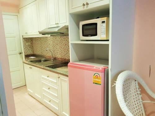จอมเทียนบีชคอนโดมิเนียม (Sea view studio apartment Jomtien beach condominium 11th floor)3