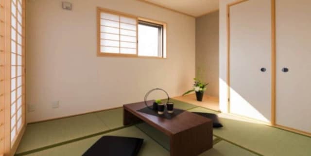 Family Room, Shared Bathroom (Japanese Style, with Toilet, 9 Futon)