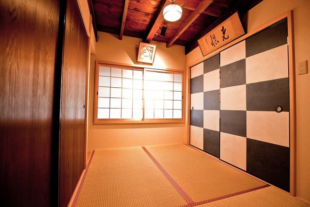 House, Non Smoking