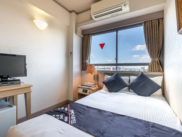 Semi Double Room (Smoking)