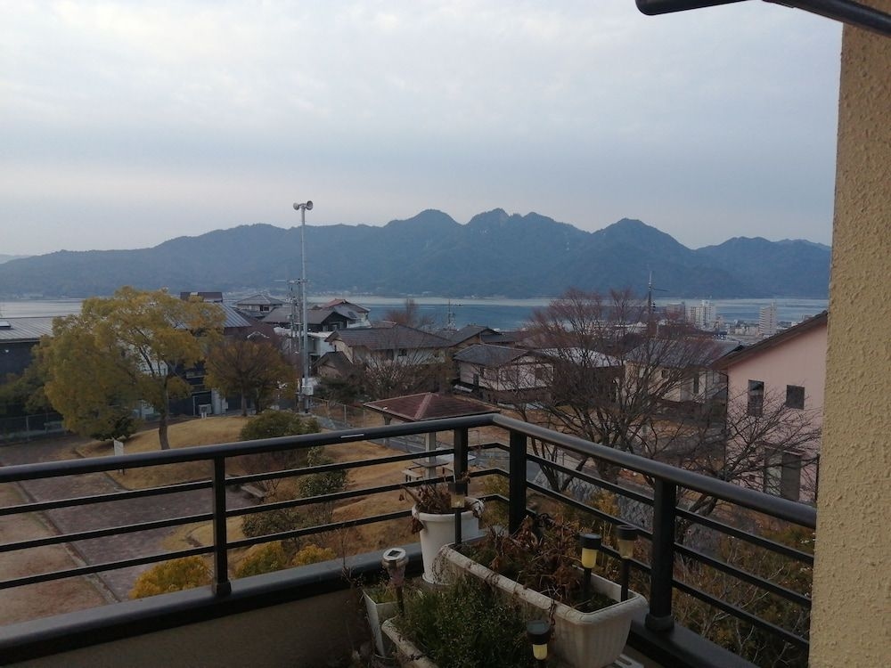 Full house Miyajima1