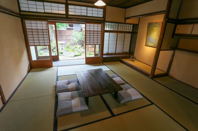 Deluxe Japanese Room