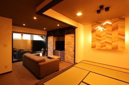 อูเอะดะยะ เรียวกัง แอนเน็กซ์ (Uedaya Ryokan Annex)2