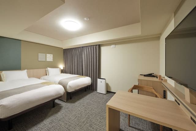Moderate Twin Room, Smoking Floor (Smoking booth on floor)