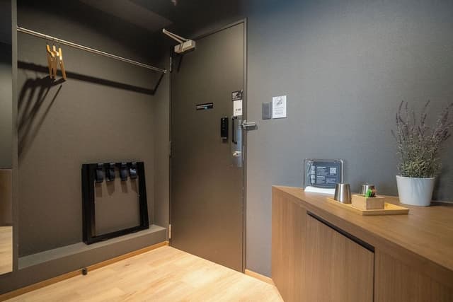 Signature Double Room (Non-smoking)
