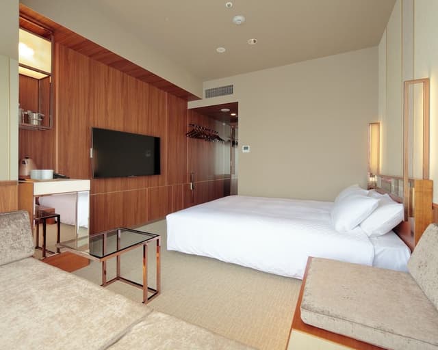 Twin Room with Sofa Bed, Non Smoking