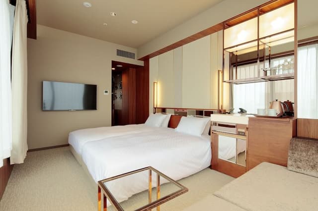 Twin Room with Sofa Bed, Non Smoking