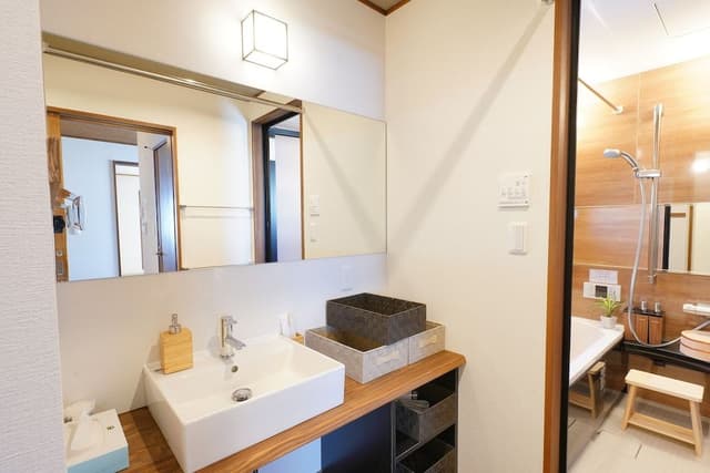 Japanese Western Style Family Room, 2 Bathrooms
