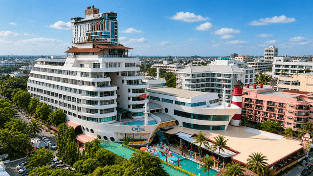 Ocean Front Suite