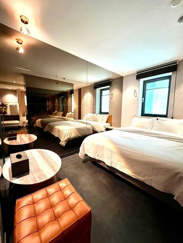 Signature Triple Room