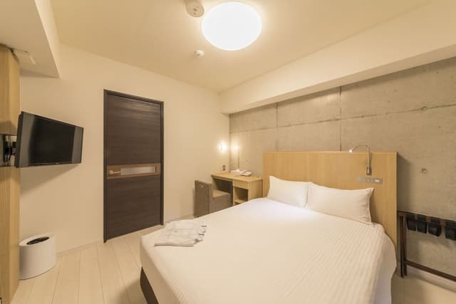 Condominium Building Double Room, Non Smoking