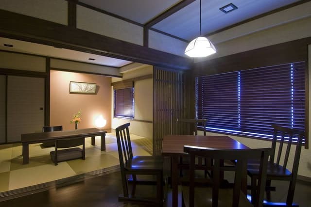 Tasogare no Wa - Japanese Suite Room with Futon Bedding and Shared Hot Spring Access