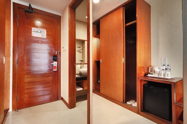Grand Deluxe Queen Room