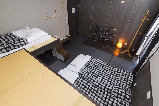 Private 5 Beds room, Shared Toilet and Shower