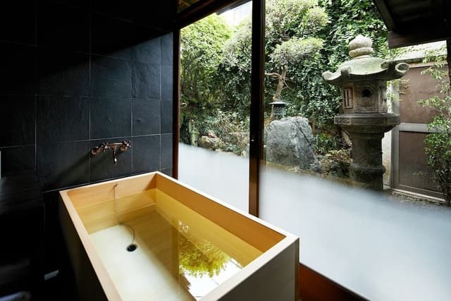 Traditional Room with Open-air-Cypress bath