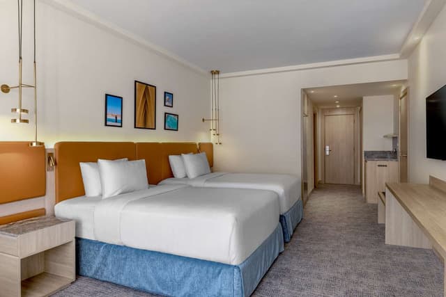 TWIN EXECUTIVE ROOM