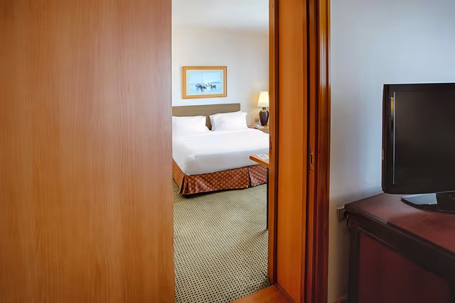 ONE BEDROOM SUITE
