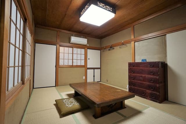 Traditional Room