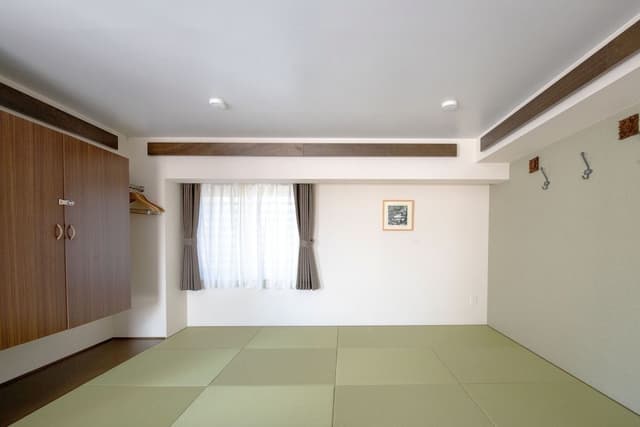 Basic Twin Room
