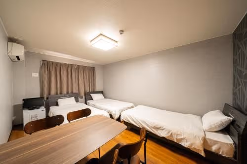 Economy Triple Room