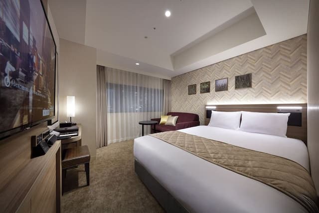 Room, Non Smoking (Run of the house with Public Bath Ticket, CI 8PM-, CO 9AM)