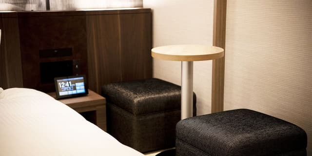 Corner Triple Room