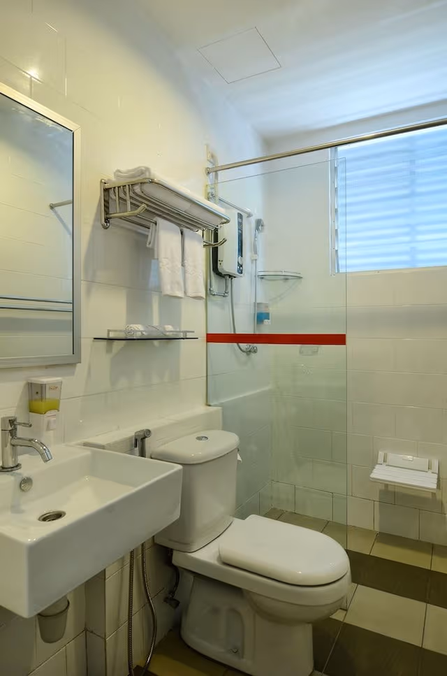 Executive Two Bedroom Apartment With Study Room