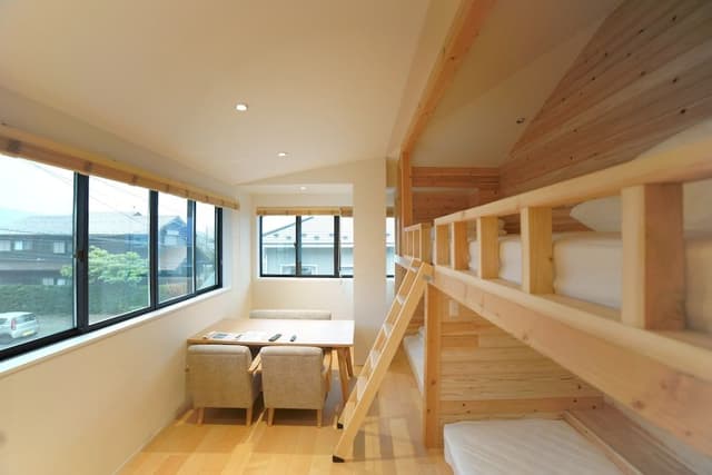 Standard Room (4 Single Beds)