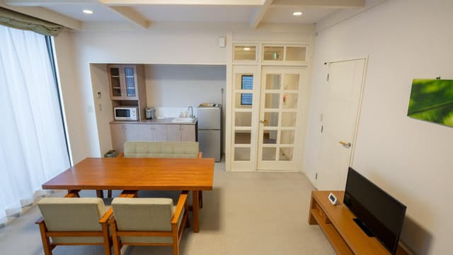 Japanese-Western Style Room for 6 People without Kitchen - Non-Smoking