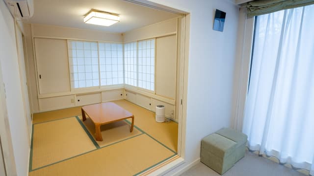 Japanese-Western Style Room for 6 People without Kitchen - Non-Smoking