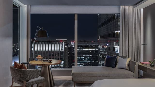 Superior Room, 1 King Bed, City View