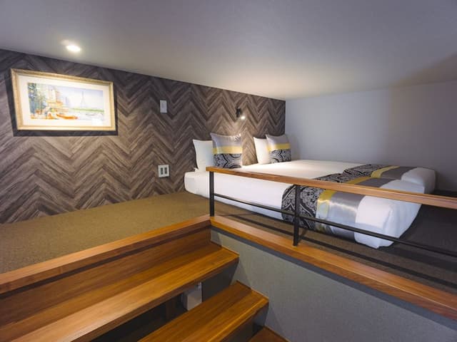 Deluxe Suite, Non Smoking (C)