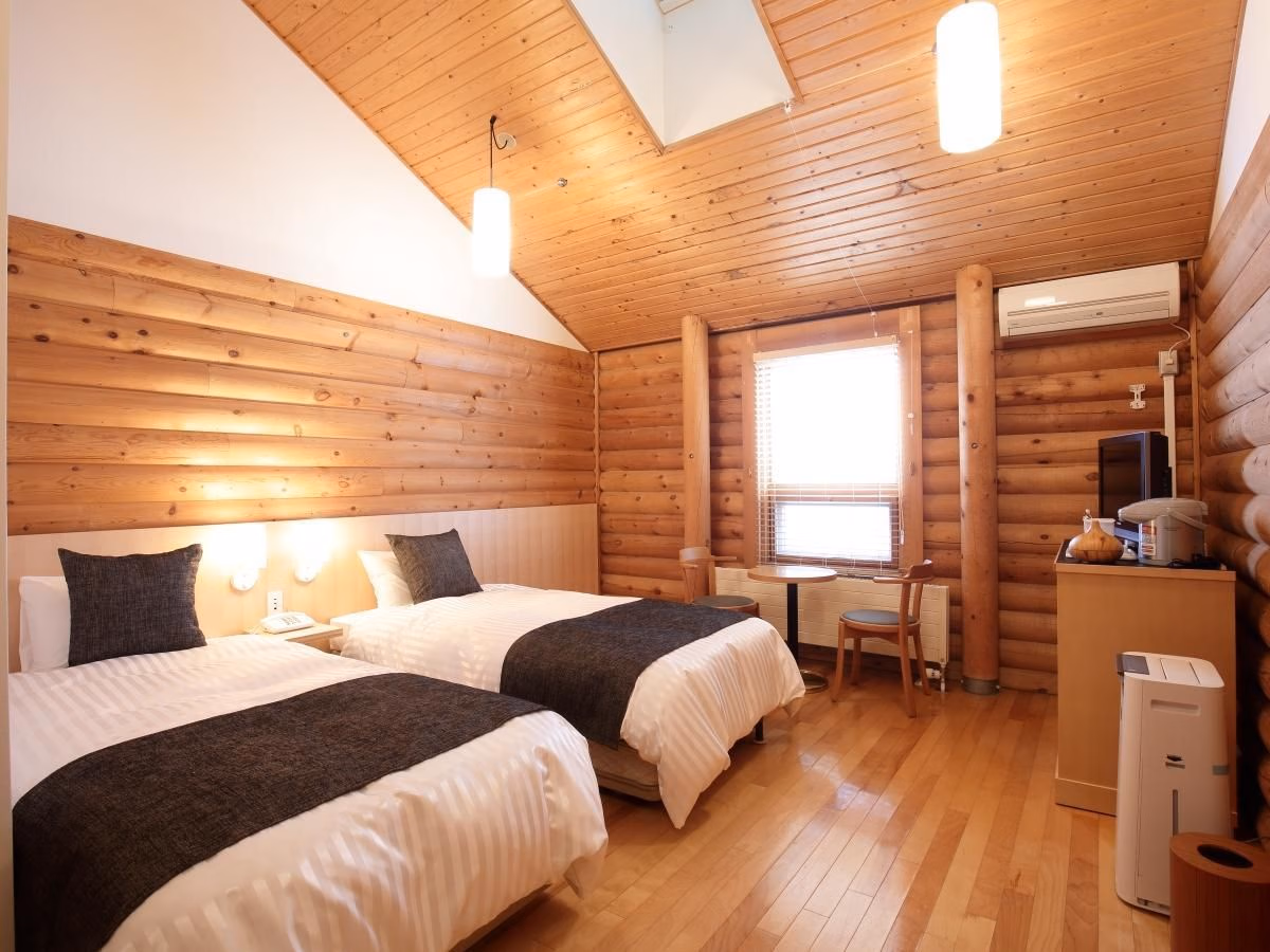 ลอก โฮเทล เดอะ เมเปิล ลอดจ์ (Log Hotel The Maple Lodge)1