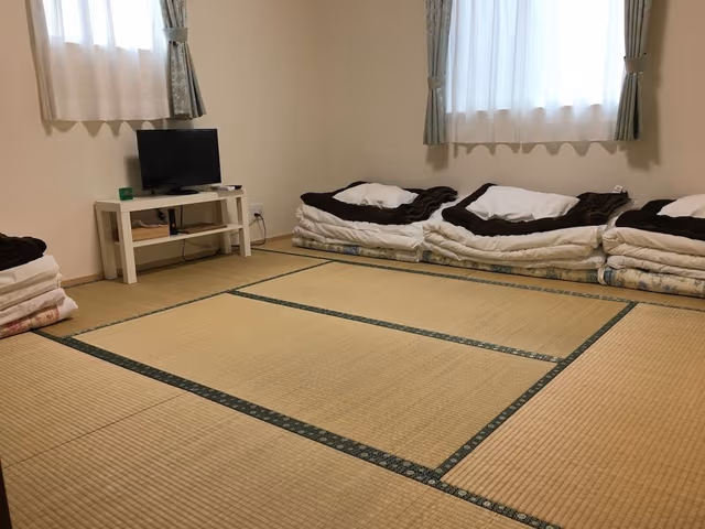 Private Japanese Style Room, Non Smoking (For 2-4 people, 8 tatami mats, Free Wi-Fi)