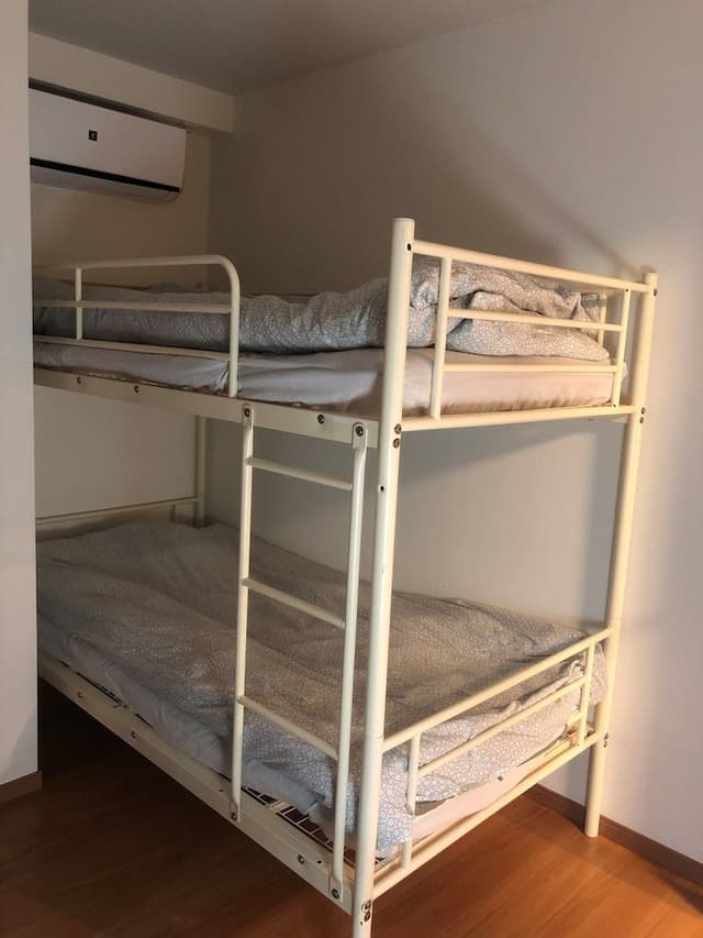 Apartment (301)