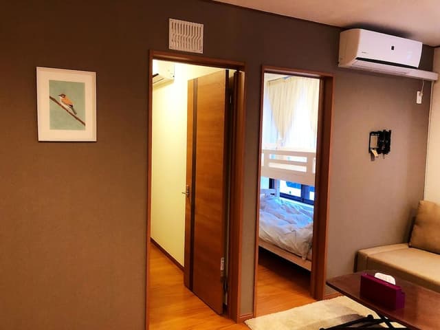 Apartment (201)