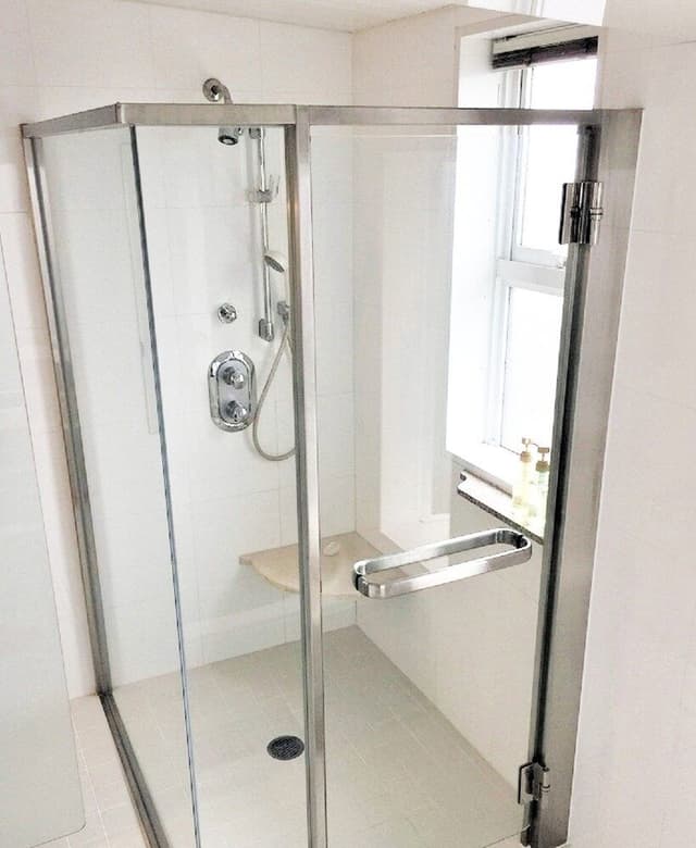 Apartment 5F, Non smoking