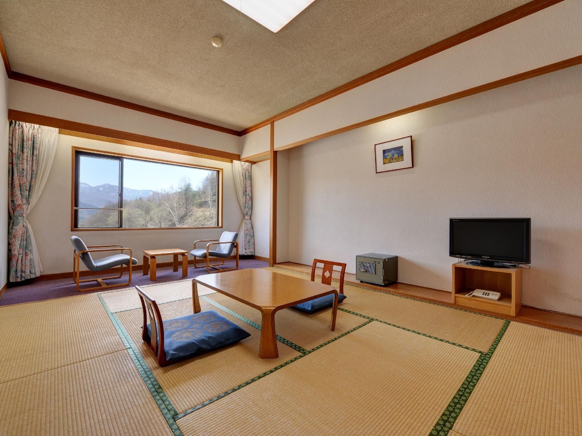 Oze Iwakura Resort Hotel1