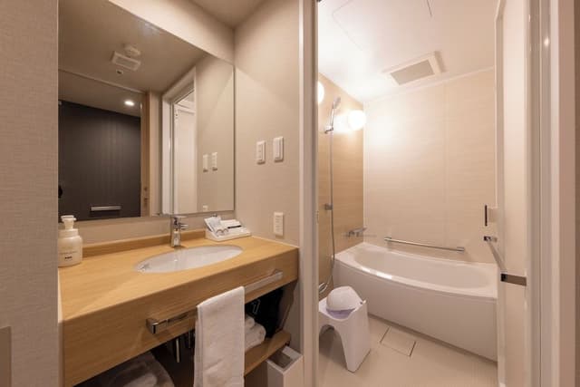 ANNEX Grande Moderate Twin Room