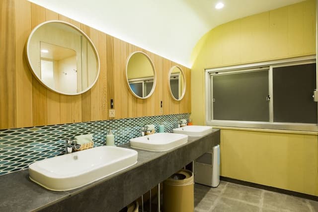 Shared Dormitory, Women only, Shared Bathroom