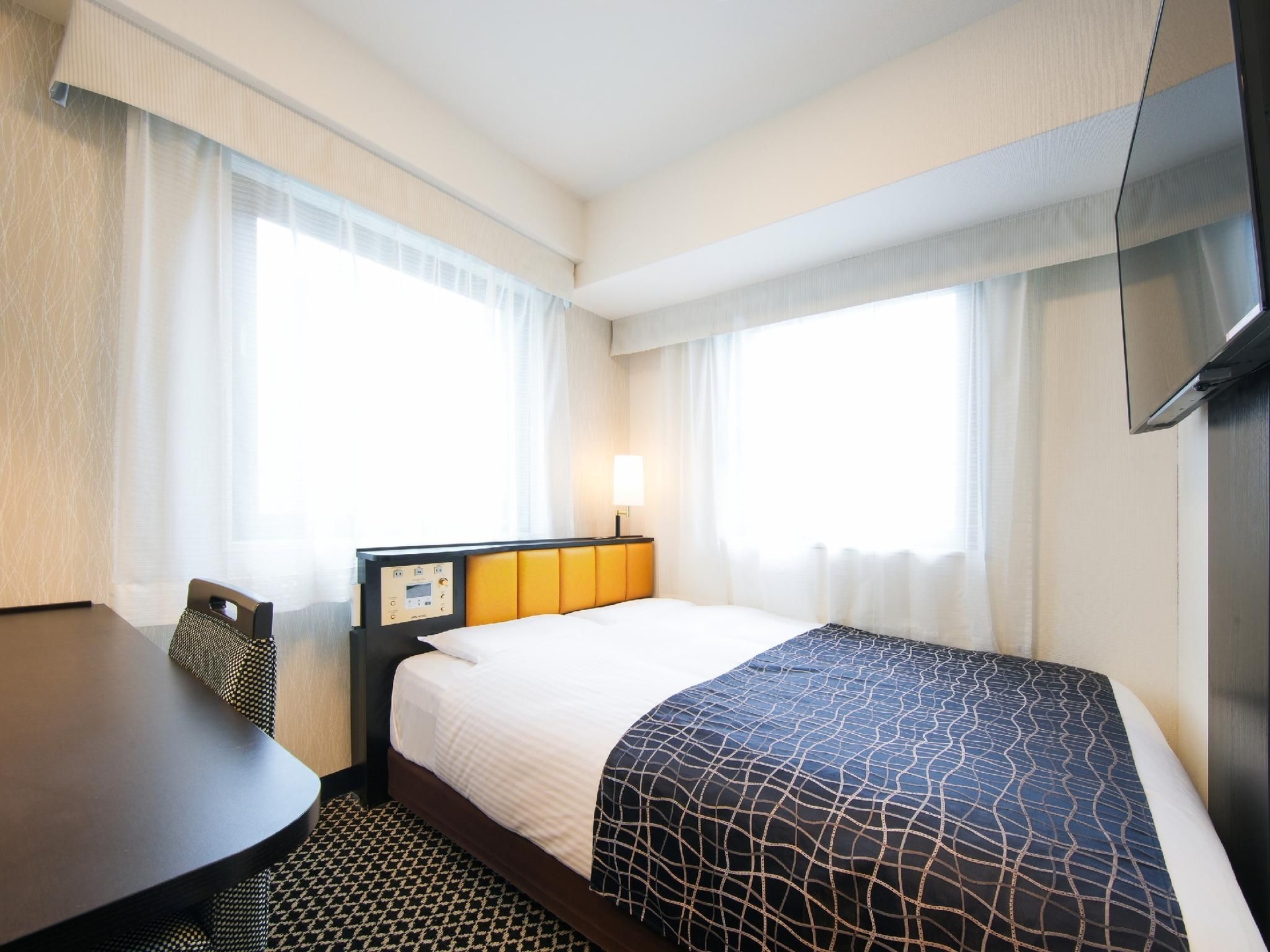โรงแรมเอพีเอ มิโดะซุจิ ฮมมะชิ- เอกิฮิงะชิ (APA Hotel Midosuji Hommachi-Ekihigashi)1