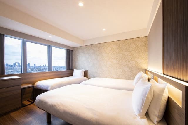 High Floor Superior Twin with Sofa Bed