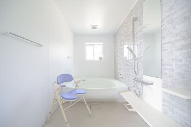 Single Room, Shared Bathroom