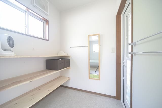Single Room, Shared Bathroom