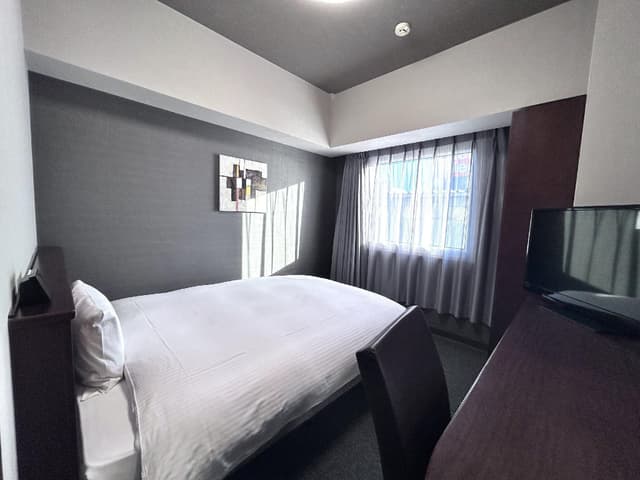 Single Room - Non-Smoking