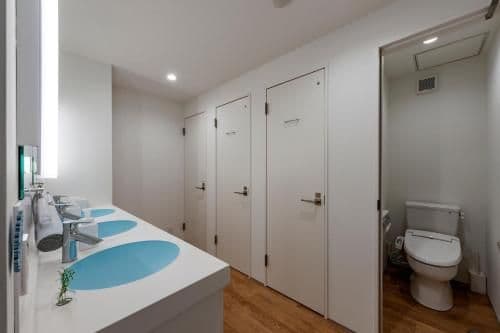 Standard Twin Room with Shared Bathroom