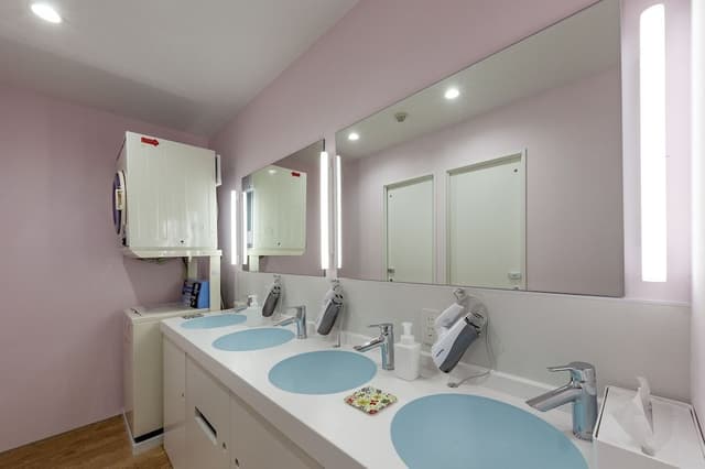 Shared Dormitory, Women only, Non Smoking (Need to check-in by 10:30 pm)
