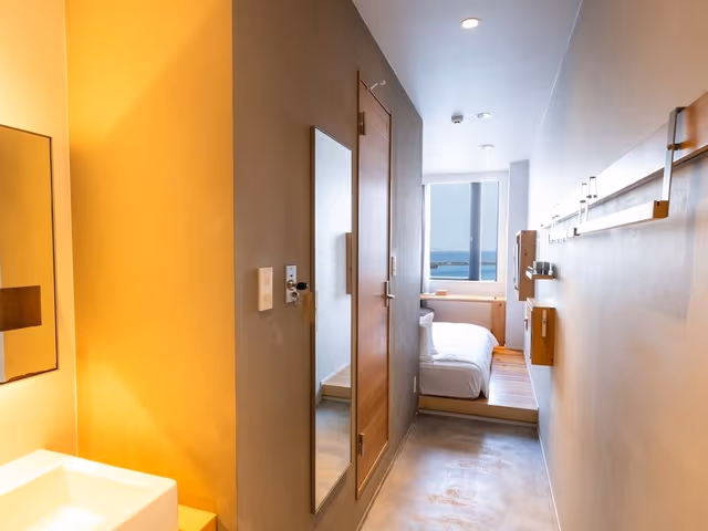 Compact Room (Double bed)